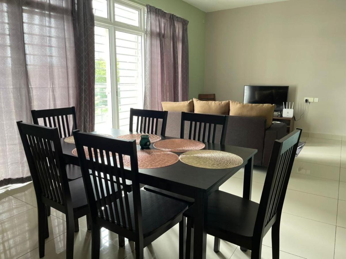 La 1 Homestay Putrajaya Dwiputra ภายนอก รูปภาพ